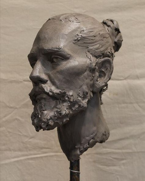 Male Sculptor Aesthetic, Head Sculpture Reference, 2d Sculpture, Asian Sculptures, Face Sculpture, Traditional Sculptures, Anatomy Sculpture, Sculpture Head, Sculpture Techniques