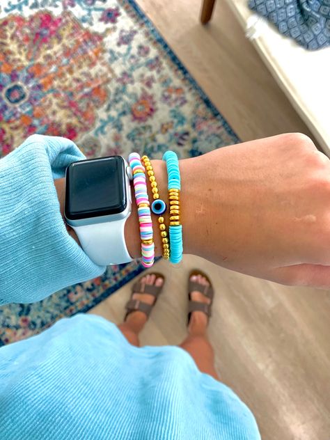 Hwlf Bracelets, Preppy Bracelet Stack, Cute Bracelets Ideas, Preppy Accessories, Apple Watch Fashion, Beaded Braclets, Preppy Bracelets, Surf Jewelry, Bracelet Stacks