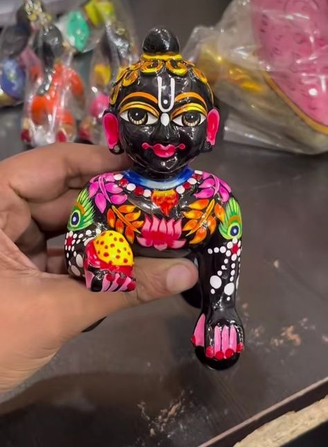 Kanha Ji Makeup Look, Laddu Gopal Makeup Ideas, Ladoo Gopal Makeup, Laddu Gopal Makeup, Radha Krishna Aesthetic, Krishna Shringar, Krishna Aesthetic, Laddoo Gopal, Radhe Govind