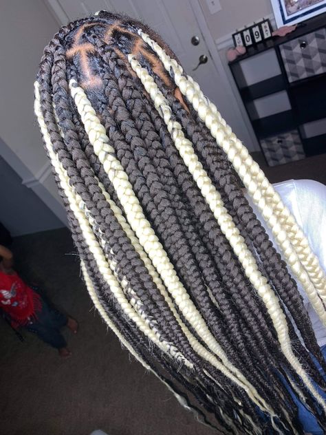 Black And Platinum Knotless Braids, White And Black Knotless Braids, Black And Blonde Knotless Braids With Curls, Black And Blonde Braids Black Women, Black And White Braids For Black Women, Black And White Knotless Braids, Knotless Braids Black And Blonde, White And Black Braids, Black And Blonde Knotless