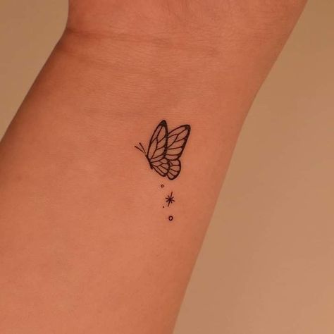 Watercolor Tattoo Ideas, Tattoo Design For Hand, Butterfly Wrist Tattoo, Simple Arm Tattoos, Simple Tattoos For Women, Cross Tattoos For Women, Cool Wrist Tattoos, Small Pretty Tattoos, Wrist Tattoos For Women