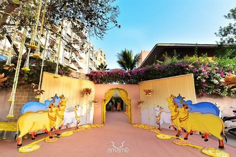 Entry Walkway, Pichwai Cow, Ganesh Decoration, Stage Backdrops, Krishna Birthday, Indian Wedding Decorations Receptions, Wedding Gate, Indian Wedding Decor, Pichwai Painting