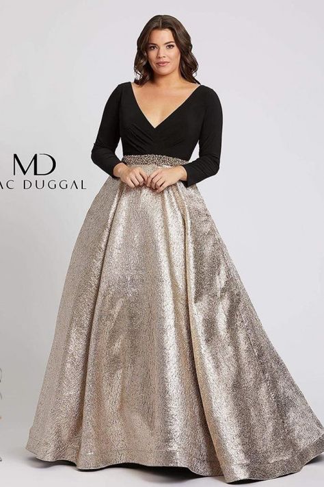 Prom Plus Size, Ball Gown Gold, Long Ball Gown, Plus Size Prom, Prom Long, Metallic Skirt, Evening Dresses Plus Size, Plus Size Prom Dresses, Mac Duggal