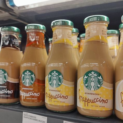 Gaming Snacks, Starbucks Vanilla Frappuccino, Starbucks Frappuccino Bottles, Chai Latte Starbucks, Mccafe Coffee, Vanilla Frappuccino, Starbucks Bottles, Coffee Frappuccino, Café Starbucks