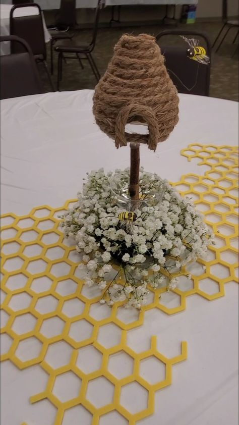 Beehive centerpiece Sunflower And Bee Dessert Table, Bee Theme Gender Reveal Party Centerpieces, Bee Table Centerpieces, Honey Comb Centerpiece Bee Theme, Bee Centerpiece Ideas Diy, Honey Centerpieces, Bee Themed Centerpieces, Bee Hive Centerpiece, Baby Shower Bee Theme Decorations