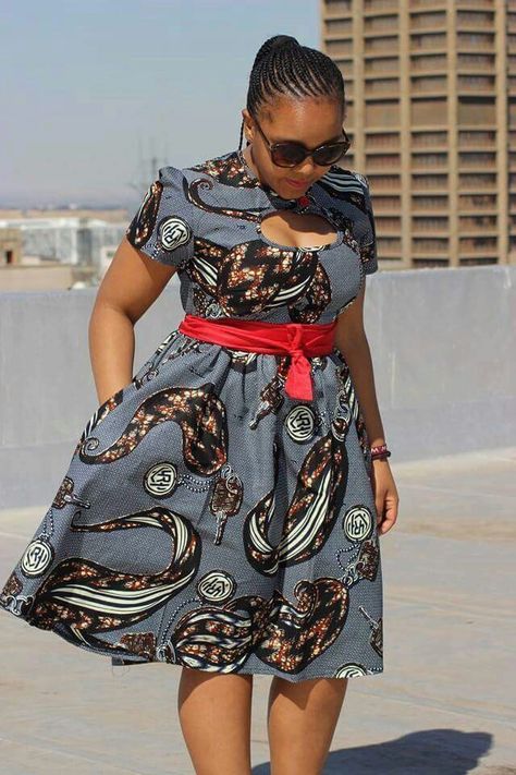 Bow Afrika Fashion, Flattering Dress Styles, Beautiful Ankara Styles, African Attire Dresses, Trendy Ankara Styles, Plus Zise, Ankara Gown Styles, Ankara Dresses, African Traditional Dresses