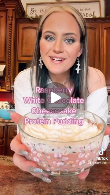 Larissa Krebbs on Instagram: "Raspberry White Chocolate Cheesecake Protein Pudding! #protein #highprotein #snack #proteinpudding #recipe #recipes #highproteinsnack #lowsugar #weightloss #fatloss #caloriecounting #caloriedeficit #cheesecake" Protein Pudding With Cool Whip, Protein Pudding Pie, Protien Pudding Recipes Greek Yogurt, Birthday Cake Protein Pudding, Strawberry Cheesecake Protein Pudding, Cottage Cheese Protein Pudding, Protein Pudding With Protein Shake, High Protein Low Sugar Desserts, Premier Protein Pudding Recipe