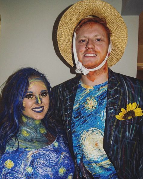 Starry night costume and makeup, Vincent Van Gogh painting costume. Vincent Van Gogh and starry night couples costume. His masterpiece! Starry Night Costume, Van Gogh Costume, Painting Costume, Night Costume, Art Gallery Outfit, Van Gogh Painting, Halloween Coustumes, Vincent Van Gogh Paintings, Couples Costume