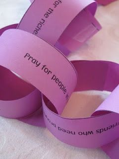 We can also use this idea for Advent in praying for others. - lenten prayer chain Ash Wednesday Sunday School Lesson, Ash Wednesday Crafts For Kids, Ash Wednesday Ideas, Ash Wednesday For Kids, Advent Catholic, Lent Ideas, Lenten Activities, Campus Ministry, Prayer Prompts