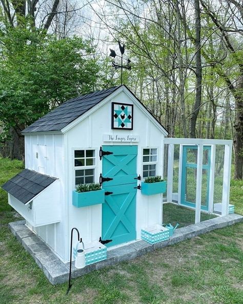 https://www.instagram.com/p/COOB6mJlDgi/?igshid=v6jjrwym1vck Bougie Chicken Coop, Old Playhouse Chicken Coop, Kids Play House Turned Chicken Coop, Board And Batten Siding Chicken Coop, Western Town Chicken Coop, Chicken Shack, Chicken Coop Garden, Duck Coop, Coop Design