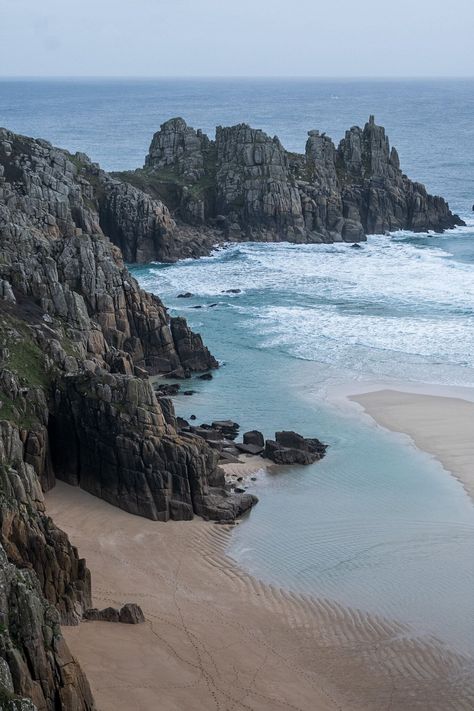 Cornwall Beach, Cornish Beaches, Cornwall Coast, Cornwall Beaches, Woodland Cottage, Uk Beaches, Beyond The Sea, Cornwall England, Beach Rocks