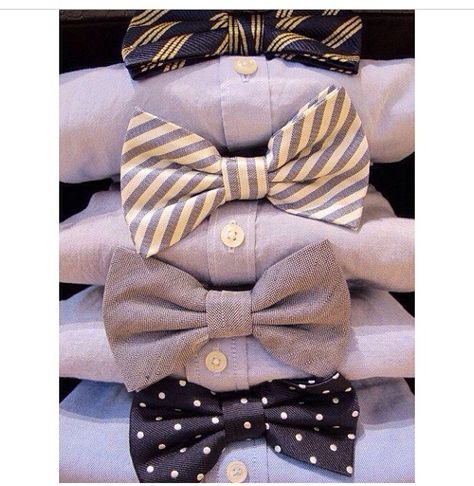 Fashionable bow ties Thrift Flipping, Weddings Idea, Style College, Product Photoshoot, Tie Collection, Dance Style, Mens Fashion Blog, Wedding Suit, Sharp Dressed Man