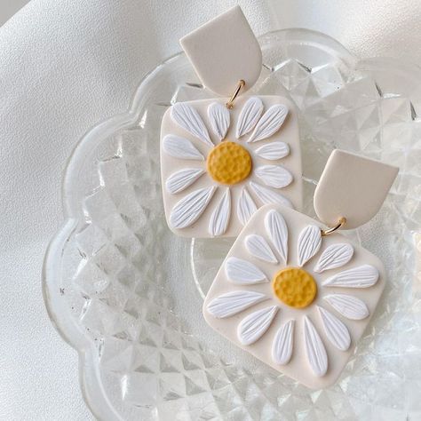 bold blossom shop on Instagram: "tomorrow is the day! i am SO excited for you to see this spring collection" Polymer Clay Spring Earrings, Spring Polymer Clay Earrings, Spring Clay Earrings, 3d Earrings, Tomorrow Is The Day, Terracotta Jewellery Designs, Clay Accessories, Diy Earrings Easy, Polymer Clay Flower Jewelry