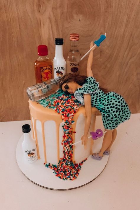 21rst Birthday Cake, 33 Bday Cake, 21 Cake Ideas 21st Birthday Girl, Funny Cake Ideas For Women Birthday, Diy 21st Birthday Cake, 21 Bday Cake, 21 Birthday Cake Ideas For Her, Diy 21st Birthday Gifts, Crazy Birthday Cakes