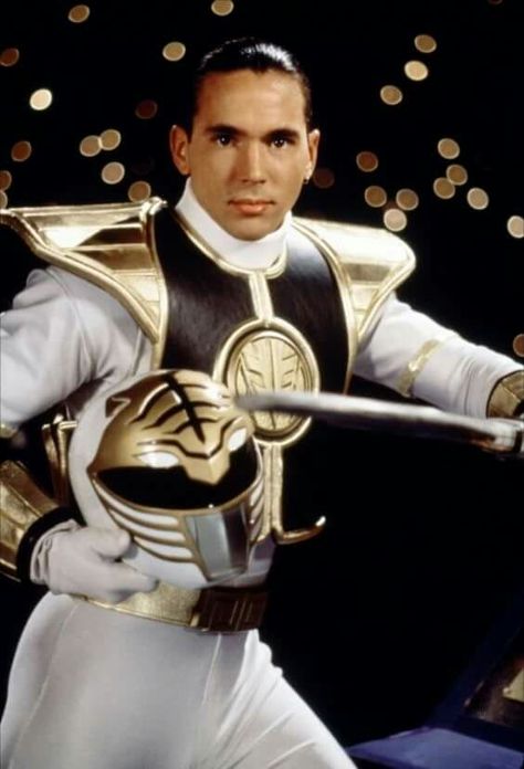 Who can I get to admit Tommy as the white ranger was better than Tommy as the green ranger and the green ranger is a bit over rated Power Rangers Pictures, David Yost, Tommy Oliver Power Rangers, Original Power Rangers, Green Power Ranger, Amy Jo Johnson, Jason David Frank, White Ranger, Power Rangers Series