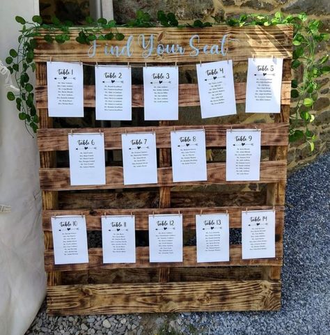 Seating Chart Pallet Wedding, Pallet Table Seating Chart, Wedding Decor Pallets, Wedding Seating Chart Display Wood, Wood Pallet Wedding Seating Chart, Palette Seating Chart, Find Your Seat Pallet, Pallet Find Your Seat Wedding, Farm Table Seating Chart