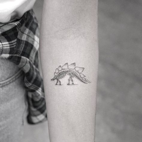 Stegasorus Dinosaur Tattoo, Small Stegosaurus Tattoo, Stegasorus Tattoo, Stegosaurus Tattoo, Stegosaurus Skeleton, Dino Tattoos, Botanical Tattoo Design, Dino Tattoo, Dinosaur Tattoo