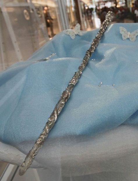 The Fairy Godmother's wand Wand Aesthetic, Wand Tattoos, Fairy Godmother Wand, Cinderella Aesthetic, Rod And Staff, Radio Disney, Witch Wand, Wizard Wand, Cinderella Costume