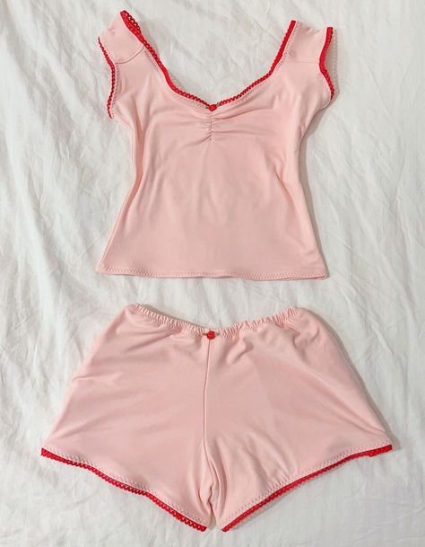 Cute Pjs, Cute Pajama Sets, Cute Pajamas, Strawberry Milk, Mode Inspo, Dream Clothes, Baby Tee, Look Fashion, Aesthetic Clothes