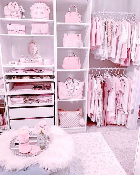 Modern Pink Bedroom Design, Pink Things For Room, Pink Interior Bedroom, Pink Closet Ideas, Cute Pink Room Ideas, Pink Cute Bedroom, Pink Stuff Girly, All Pink Bedroom, Pink Cute Room