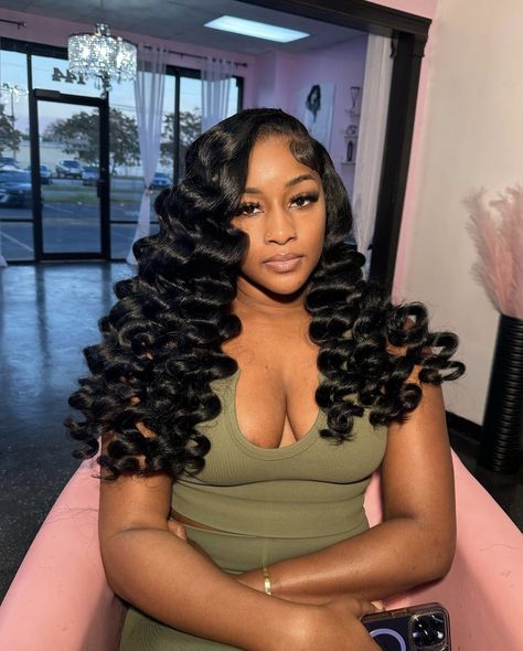 Side Part Install, Deep Wave Wig, Frontal Wig Hairstyles, Sew In Hairstyles, Birthday Hairstyles, Curling Hair With Wand, Hair Instagram, Quick Weave Hairstyles, Frontal Hairstyles