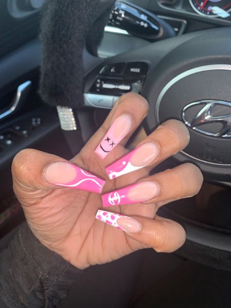 1993 Birthday Nails, Nails For Cancers, Birthday Nails For Cancers, Nails 21st Birthday, Aquarius Birthday Nails, Scorpio Birthday Nails, Gemini Birthday Nails, 18th Birthday Nails, Hepburn Makeup