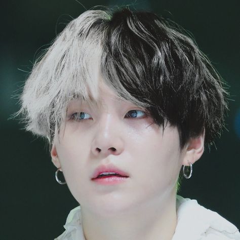 Min Yoongi Of BTS Aesthetic, Cute, Black and White Hair (edit~ credits to editor) Yoongi🐱 #minyoongi #yoongi #suga #minsuga #bts #BTS #MINYOONGI #YOONGI #BTSEDIT Short Hair, Piercings, Wattpad, Bts, Hair, White