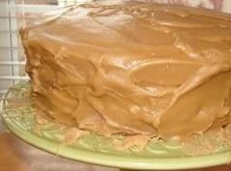 Caramel Icing Recipe, Dessert Corner, Cooked Frosting, Caramel Cakes, Carmel Cake, Caramel Cake Recipe, Caramel Icing, Sweet Sauces, 2024 Recipes