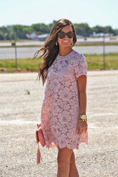 Shop+this+look+on+Lookastic:  https://lookastic.com/women/looks/shift-dress-clutch-sunglasses-watch-bracelet/10661  —+Pink+Lace+Shift+Dress+ —+Gold+Watch+ —+Gold+Bracelet+ —+Pink+Leather+Clutch+ —+Dark+Brown+Sunglasses+ Mode Tips, Wedding Guest Style, Chique Outfits, Guest Attire, Lace Shift Dress, Linnet, Classic Jewelry, Guest Outfit, Guest Dresses