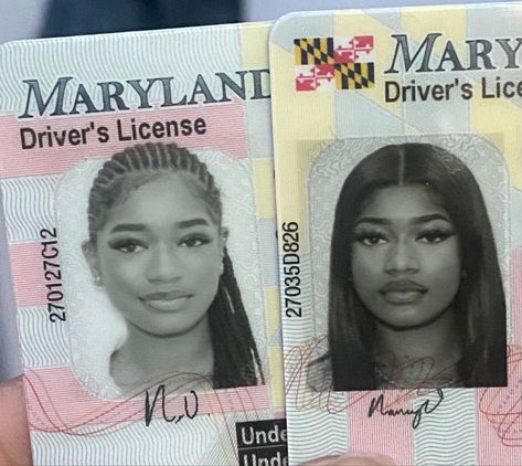 License Black Women, License Photo Black Woman, Cute Driver License Pictures, Passport Picture Black Women, Getting License Aesthetic, Drivers Licence Aesthetic Photo, Permit Picture Ideas, Drivers Lisence Photos Makeup, License Id Picture