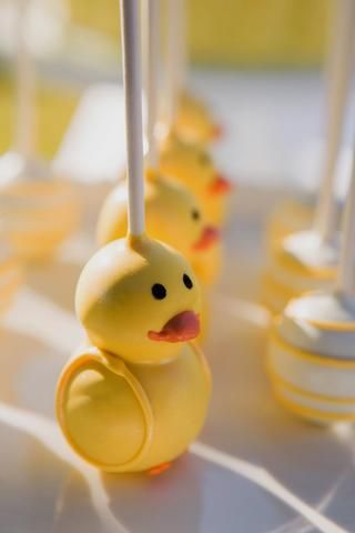 Duck Themed Party Food, Duck Themed 2nd Birthday Party, Duck Theme Cake, Duck Party Ideas, Duck Party Theme, Duck Theme Birthday Party, Duck Themed Birthday Party, Duck Birthday Cake, Duck Birthday Theme