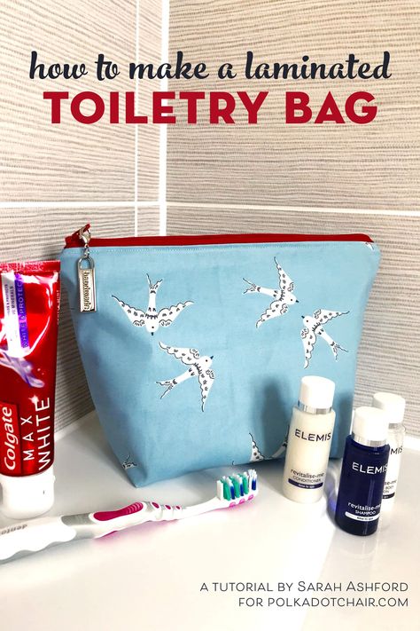 Learn how to make a toiletry bag with laminated fabric. Wipes clean easily! How to sew a wash bag. #sewing #freesewing Zip Pouch Tutorial, Diy Pouch No Zipper, Bag Sewing Tutorial, Dopp Bag, Tote Bag Tutorial, Zipper Pouch Tutorial, Pouch Sewing, Pouch Tutorial, Laminated Fabric