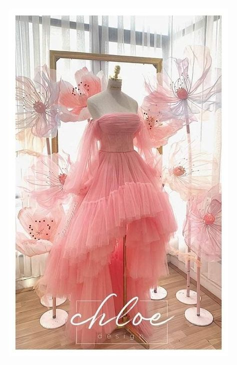 Debut Gowns, Women Dresses Classy, Prom Dress Inspiration, Pretty Prom Dresses, Fairytale Dress, Birthday Party Dress, Birthday Dress, Fantasy Dress, Vintage Style Dresses