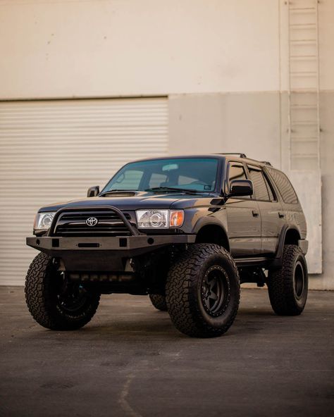 Toyota 4runner 3rd Gen, Toyota Four Runner, 4runner Bumper, Minimalist Setup, Diy Bumper, 2002 4runner, Four Runner, 3rd Gen 4runner, 4runner Mods