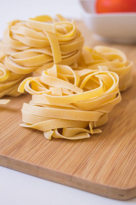 Egg Free Noodles - An Easy Homemade Recipe Gluten Free Pasta Dough, Homemade Gluten Free Pasta, Make Homemade Pasta, Pasta Substitute, Homemade Egg Noodles, Homemade Pasta Recipe, Cut Recipe, Wheat Noodles, Noodle Recipe