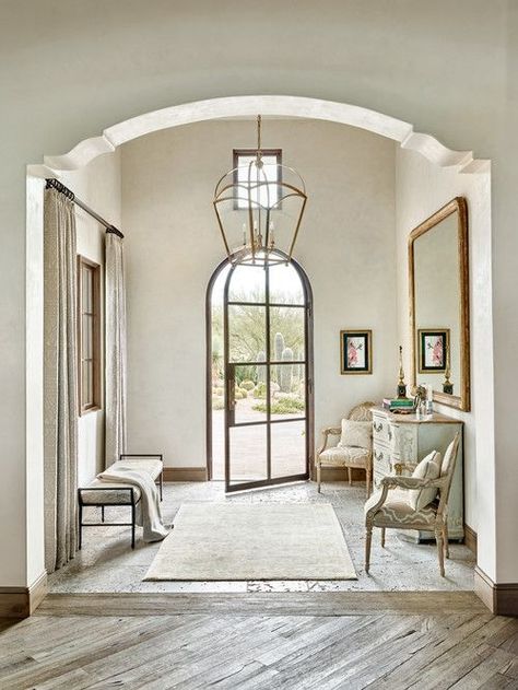 Gorgeous entry - love the lighting and glass door Arched Doorway, Foyer Ideas Entryway, Vstupná Hala, Front Door Inspiration, Apartment Entrance, Design Hall, Chinese Philosophy, Escalier Design, Black Front Doors