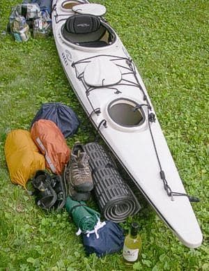 Kayaking Tips, Canoe Camping, Kayak Camping, Kayak Adventures, Camping Guide, Camping Destinations, Kayak Trip, Diy Camping, Sea Kayaking