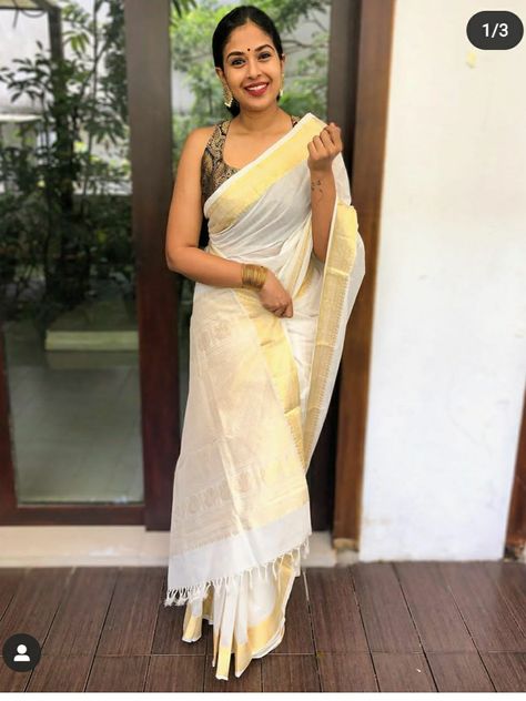 Onam Saree Kerala Blouse, Onam Saree Kerala, Saree Kerala, Alternative Fashion Grunge, Onam Saree, Fashionable Saree, Saree Ideas, Casual Frocks, Kerala Saree