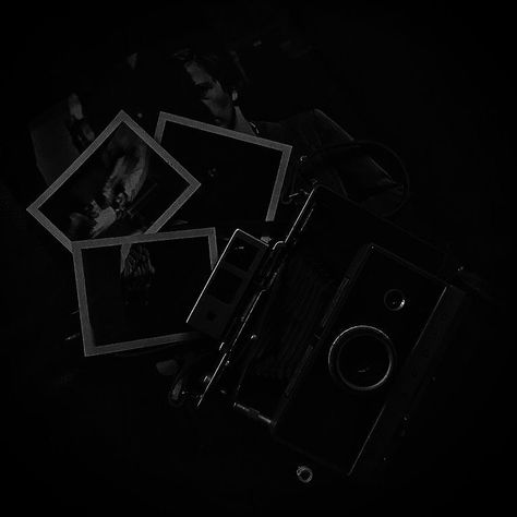 Dark Arson Aesthetic, Cover Black Aesthetic, Dark Aesthetic Pictures Insta, Dark Obsession Aesthetic, Black Esthetics, Greyscale Aesthetic, Dark Asethic, Anger Photography, Black Items