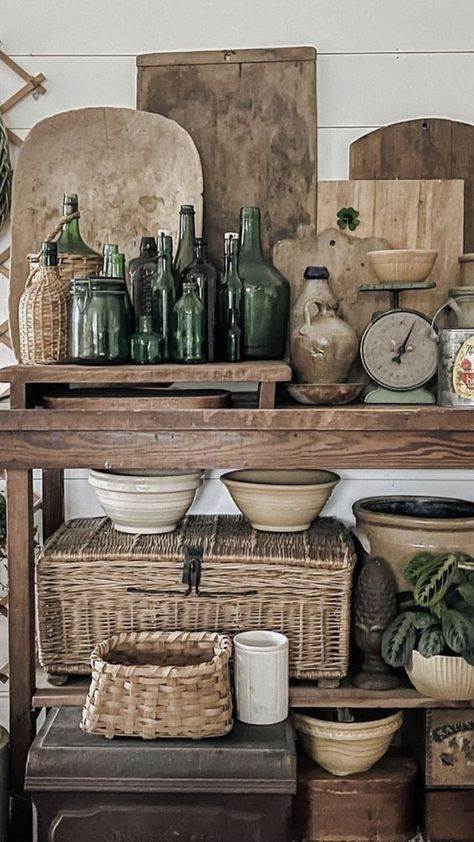 Antique Shelving, Booth Aesthetic, Kitchen Booth, Vintage Booth Display, Antique Booth Displays, Vintage Booth, Antique Booth Ideas, Antique Booth, Booth Displays