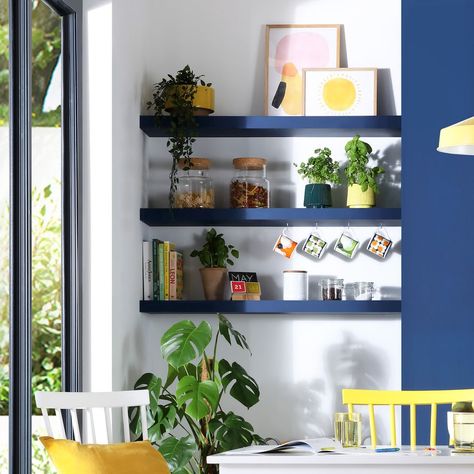 Floating shelves fitted in kitchen/dining alcove Alcove Ideas, Shelves Living Room, Alcove Shelves, Cosy Reading Corner, Arranging Furniture, Hallway Storage Bench, Wooden Storage Bench, Storage Bench With Cushion, House Beautiful Magazine