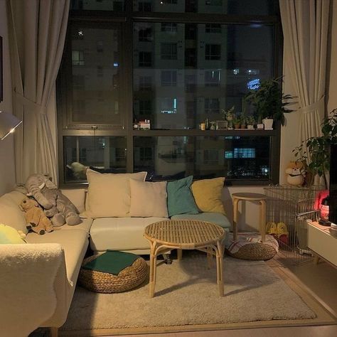 Korean House Interior Bedroom, Korean Cozy Apartment, Korean Houses Interior, Korean House Decor, Officetel Korean, Korean Officetel, Korean Apartment Bedroom, Korean Interior Design Apartments, Korean Loft Apartment Aesthetic