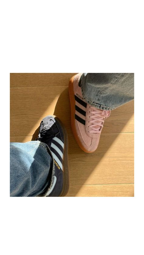 Addias Shoes, Samba Shoes, Matching Shoes, Foto Tips, Adidas Spezial, Adidas Girl, Shoe Inspo, Adidas Outfit, Star Shoes