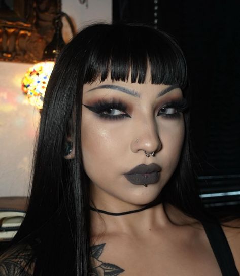 Santana Barela, Black Barbie Makeup, Punk Makeup Looks, Black Goth Makeup, Alt Makeup Looks, Witchy Makeup, Goth Makeup Looks, Dark Makeup Looks, Punk Makeup