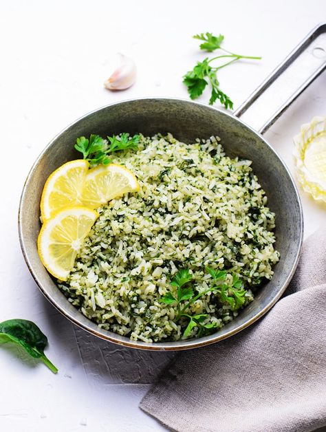 Spinach Lemon Rice with Fresh Herbs - The Vegan Atlas Basmati Rice Pilaf, Rice Dishes Easy, Ground Beef Rice, Spinach Rice, Plain Rice, Potato Rice, Lemon Rice, Vegan Meal Prep, Health Dinner Recipes