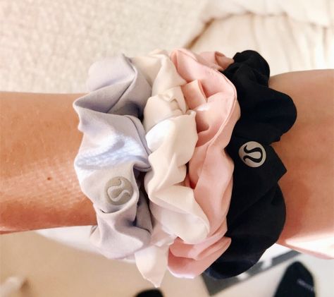 Lululemon Scrunchie, Lululemon Aesthetic, 90s Kids Fashion, Trendy Things, Fitness Attire, Kids Accessories Fashion, Kids Winter Fashion, Find Hairstyles, Wardrobe Makeover