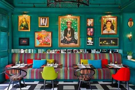 Mexican Restaurants Interior, Mexican Restaurant Design, Mexican Restaurant Decor, Eclectic Restaurant, Mexican Interior Design, Mexican Bar, Mexican Interiors, Bar Deco, Mexican Restaurants