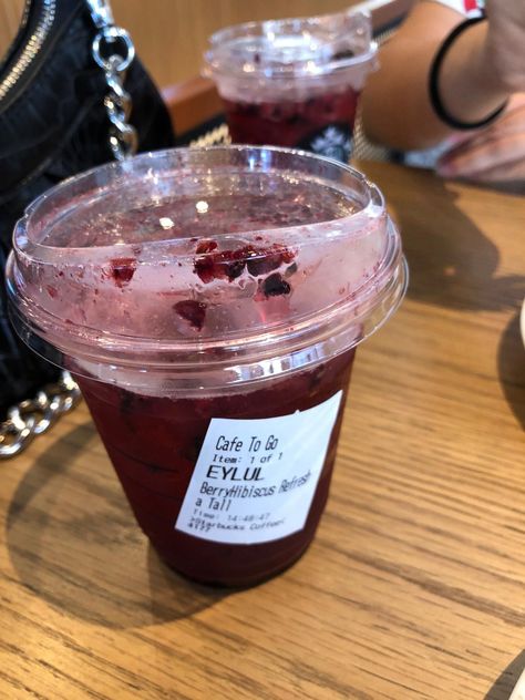 Ig: @eylullog Berry Hibiscus, Hibiscus, Berry, Cafe, Ethnic Recipes