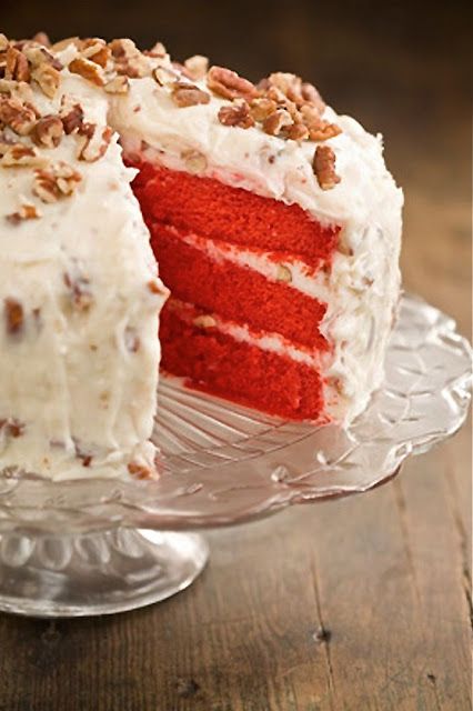 Scrumpdillyicious: Red Velvet Cake with Cream Cheese Frosting Southern Red Velvet Cake, Velvet Cakes, Recipe With Cream Cheese, Cakes To Make, Velvet Cake Recipes, Red Velvet Cake Recipe, Paula Deen Recipes, Cake Frosting Recipe, Red Velvet Cupcakes