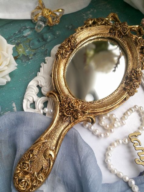 Antique Props, Antique Hand Mirror, Vintage Hand Mirror, Mirror Wedding, Hand Mirrors, Mirror Handmade, Art Deco Vanity, Mirror Antique, Handmade Mirror